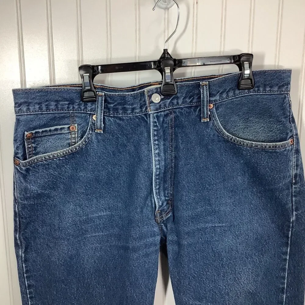 Levi's Jeans Men's 38 x 30* 505 Straight Fit  Blue Denim